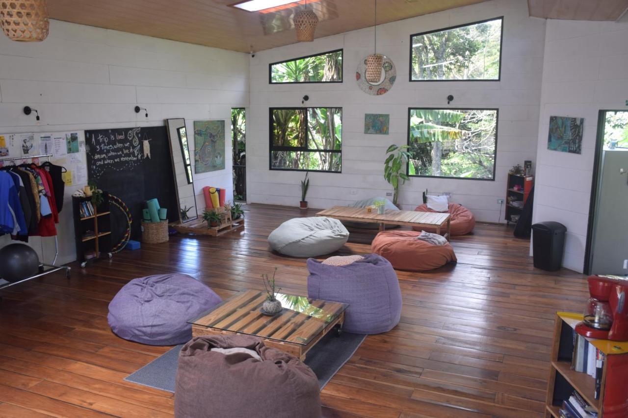 Outbox Inn Monteverde Екстериор снимка